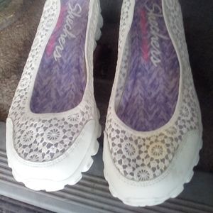 Women's Skecher's Lace Slip-on's